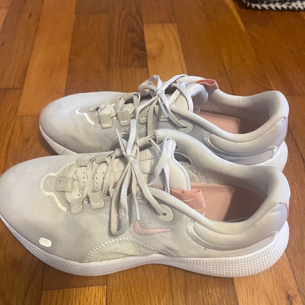 Nike react escape run women’s running shoes size 7